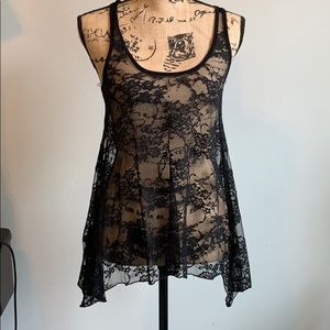 ING black lace top